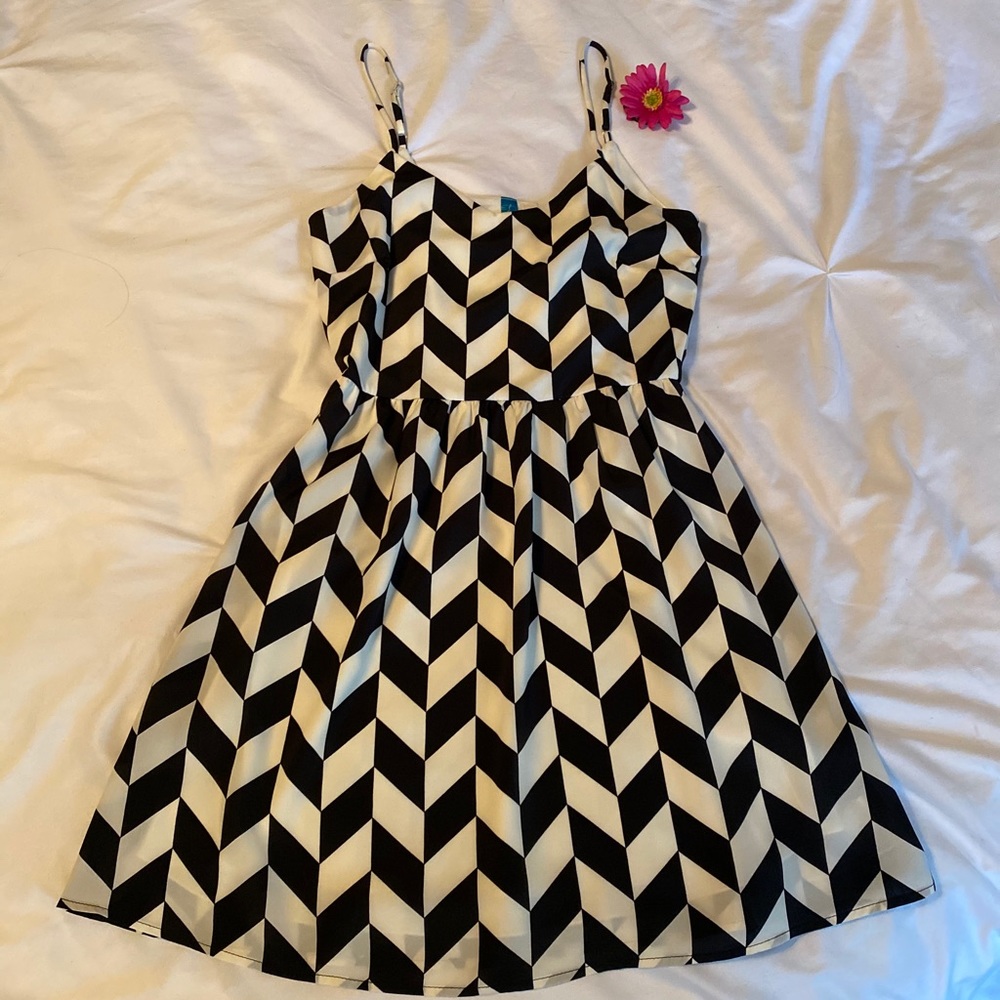 Black/white Pattern Dress